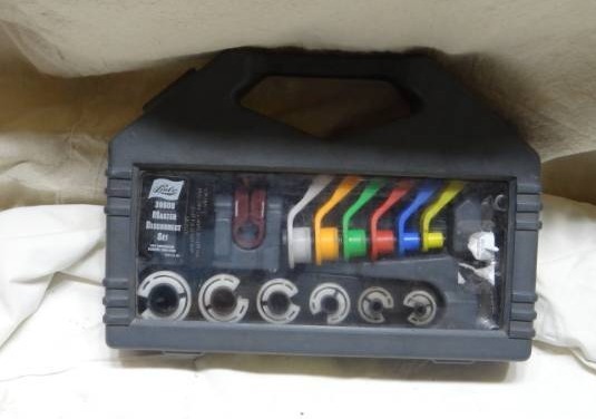 lot 4140 image: Lisle 39900 Master Disconnect Set