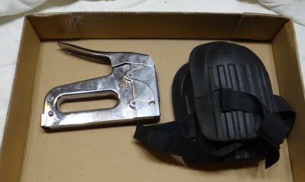 lot 4143 image: Staple Gun and Knee Pads