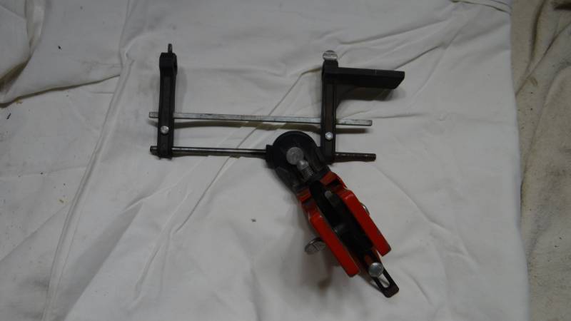 lot 4117 image: Craftsman Sharpening Guide