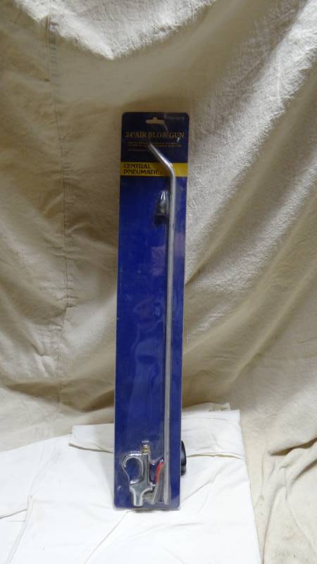 lot 4176 image: 24 Shop Blowgun - In the Package - Christmas