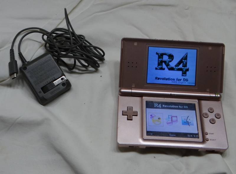 lot 4180 image: Nintendo DS - CHRISTMAS