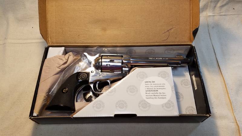 lot 9152 image: Taurus Single Action Revolver .45 Long Colt In Box