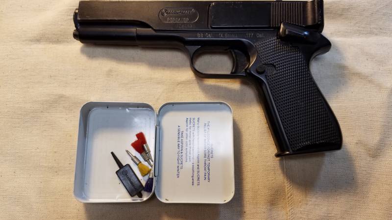 lot 9174 image: Crossman BB Gun That Also has Darts (Low on power, maybe needs lubed or seals)