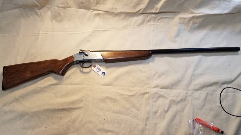 lot 9185 image: Stevens  16 ga (SAY THAT AGAIN - 16 GAUGE) Model 940e