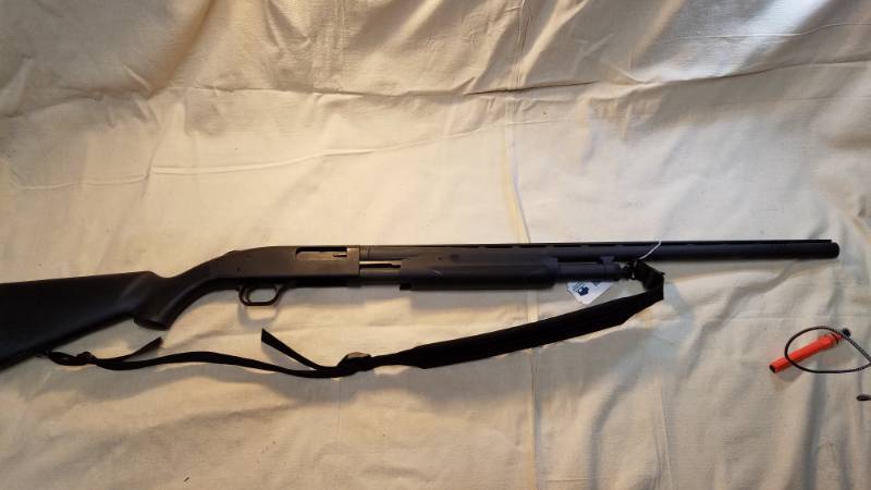 lot 9189 image: Mossberg Model 500 12 ga - 2 � or 3 With Sling