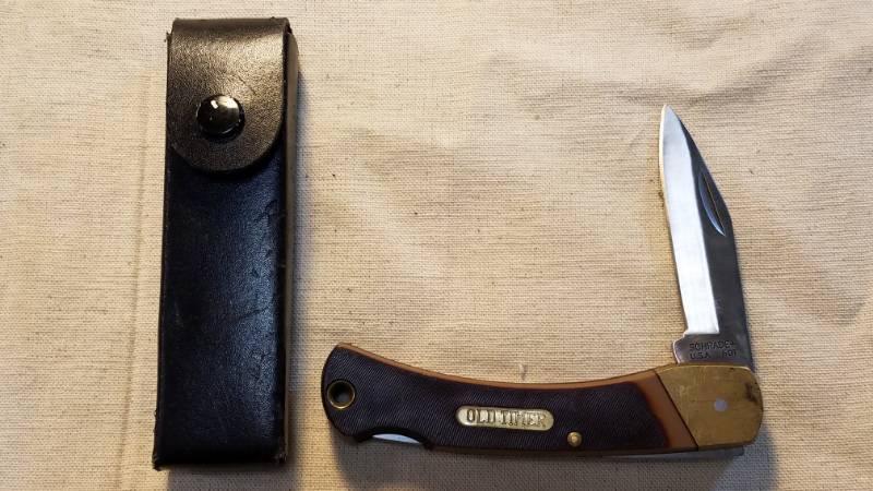 lot 9194 image: Shrade Old Timer Model 60t folding knife with sheath