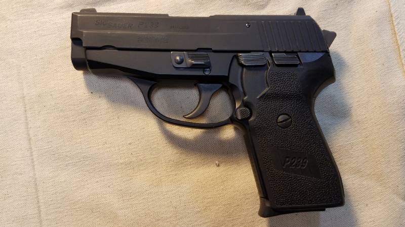 lot 9199 image: Sig Sauer P239 Semiautomatic Pistol .40 ACP