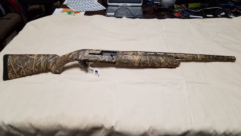 lot 9000 image: Winchester Super-X Magnum 3 � 12 ga Shotgun - CAMO
