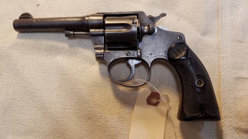 lot 9038 image: COLT POLICE POSITIVE Revolver