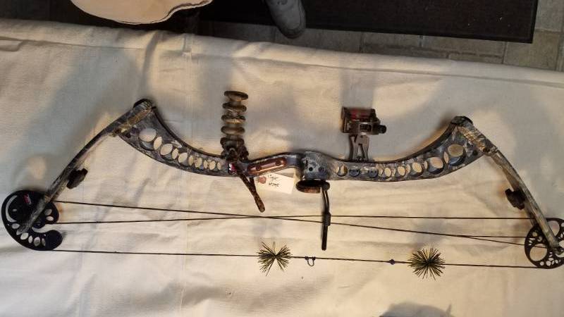 lot 9066 image: Compound Bow - Archery Research With Case, Arrows, Broadheads, Accessories