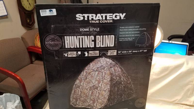 lot 9117 image: Pop-Up Blind - Looks like New
