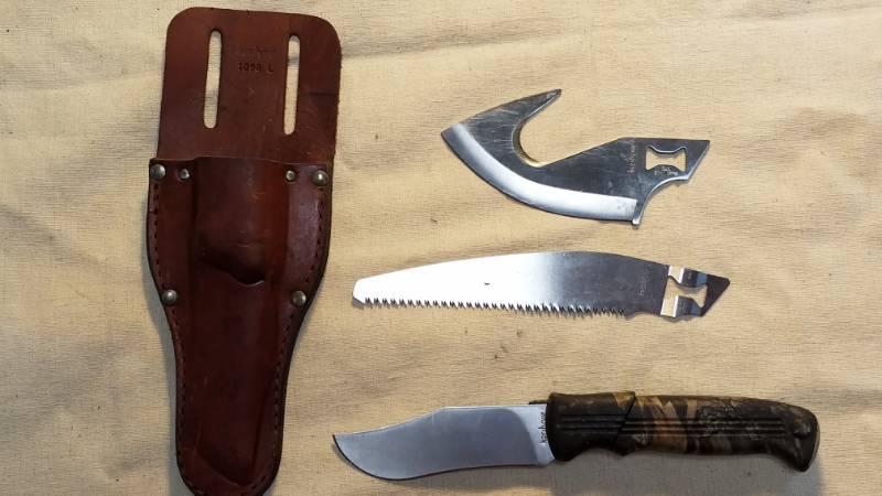 lot 9135 image: Kershaw ULTIMATE Hunting Knife SET - Straight, Bone Saw, and Guthook In one compact but amazing Package