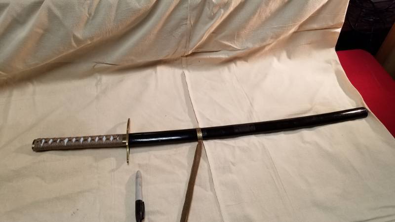 lot 9018 image: Sword (Katana)