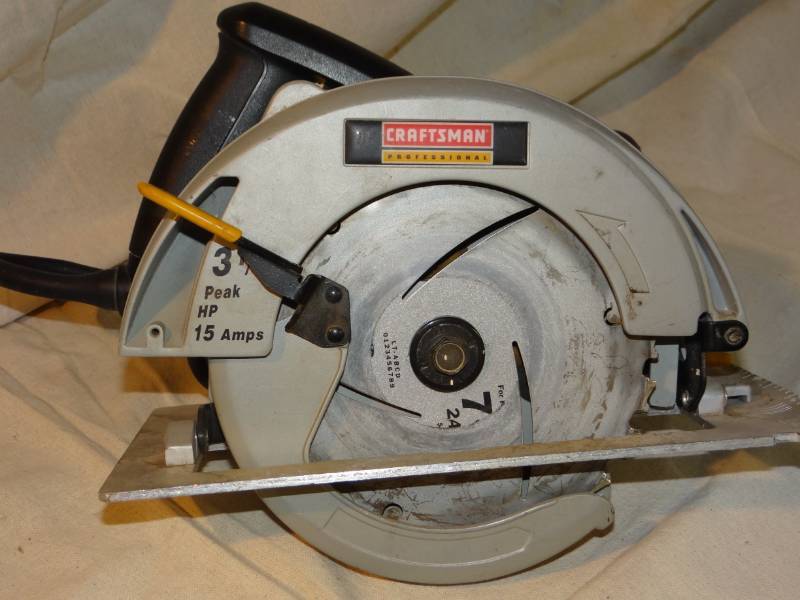 lot 9223 image: Craftsman Circular Saw - 15 amps