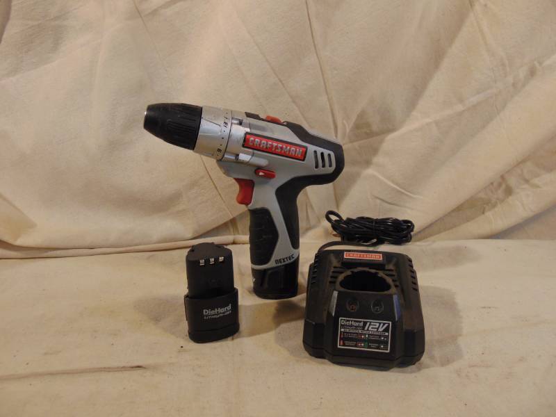 lot 9270 image: Craftsman Drill with TWO DIEHARD BATTERIES and a Charger.  The drill spun, and the bonus light came on