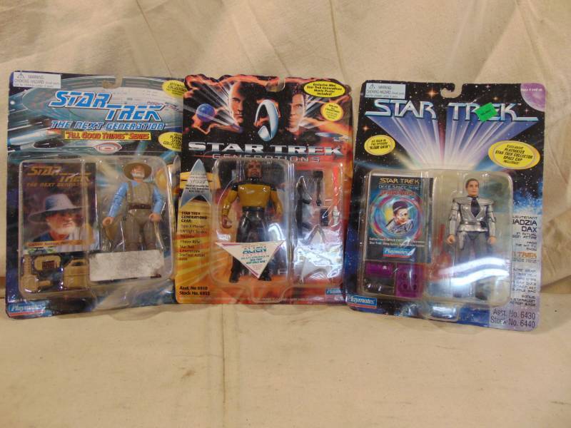 lot 9272 image: STAR TREK Collection - We have several lots of these Make your Trekkers Christmas Morning