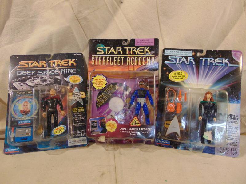 lot 9275 image: STAR TREK Collection - We have several lots of these Make your Trekkers Christmas Morning
