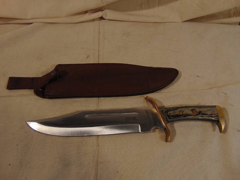 lot 9279 image: Hunting Knife - BMK Timber Rattler with Leather Sheath