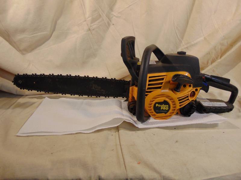 lot 9287 image: Poulan Pro Chainsaw Nice long bar.  Upgrade from that old one you fought last time
