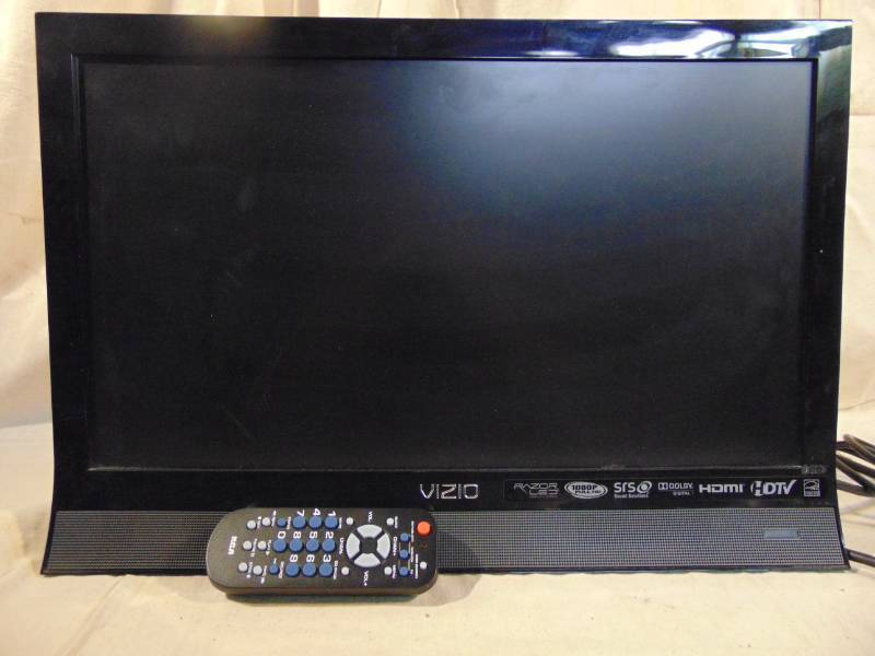 lot 9335 image: Flat Screen TV with Remote