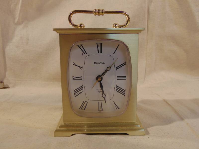 lot 9345 image: Bulova Clock - PRETTY