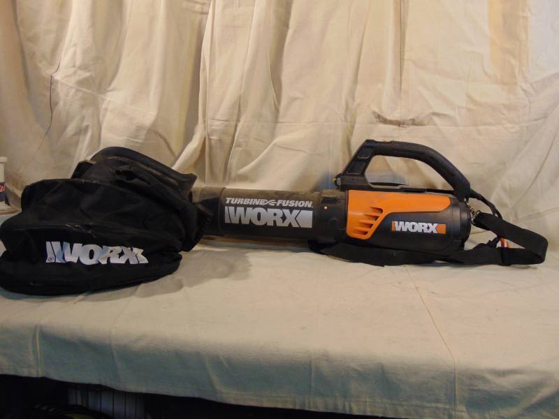 lot 9358 image: Worx Turbo Fusion BlowerVac - Get RID of those Leaves