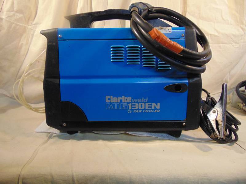 lot 9372 image: Clarke MIG WELDER - Its GOT THE KNOBS  (If youre a welder, you know why that matters)