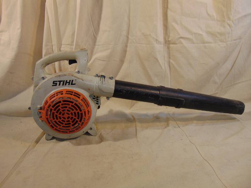 lot 9379 image: Stihl (I said (STIHL) GB 55 Leaf Blower