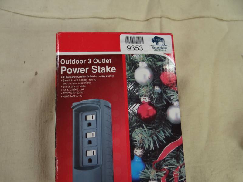 lot 9353 image: Yard Power Stake - Christmas Lights  Walk Lights  In the Box