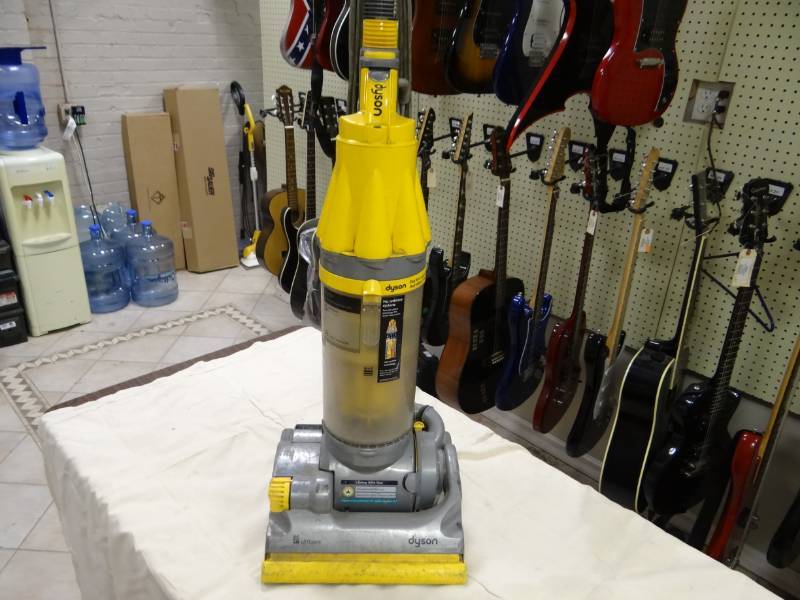 lot 9391 image: Dyson Vacuum Cleaner
