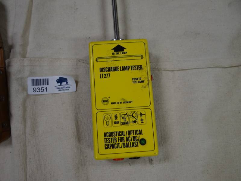 lot 9351 image: Discharge Lamp Tester with a NICE Leather Tool Pouch