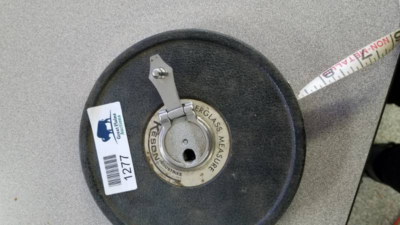lot 1277 image: 100 Tape Measure