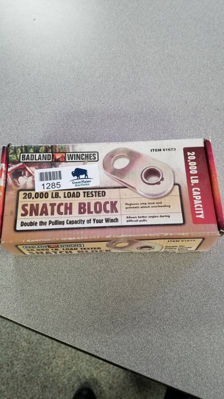 lot 1285 image: Snatch Block - In the Box - 20 THOUSAND Pound Tested