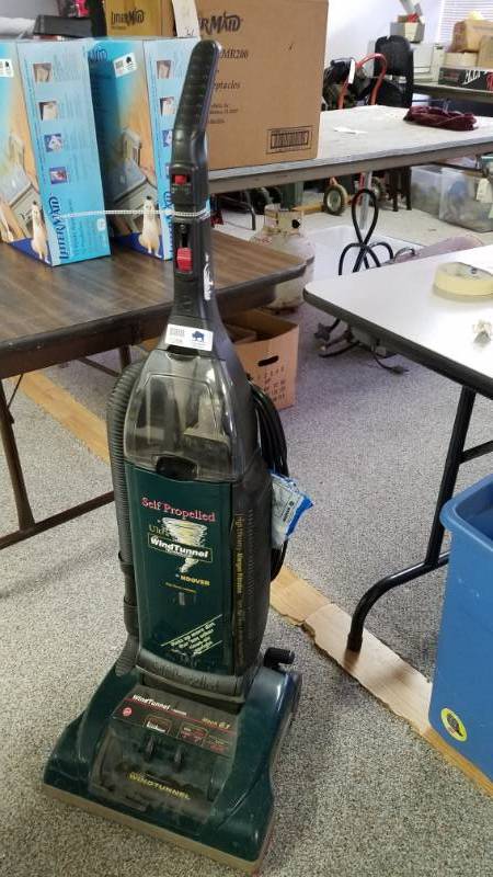 lot 1288 image: Hoover SELF PROPELLED Wind Tunnel Vacuum