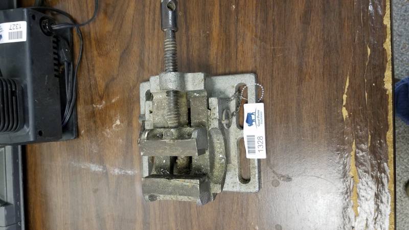 lot 1328 image: Vise for Drill Press or Bench