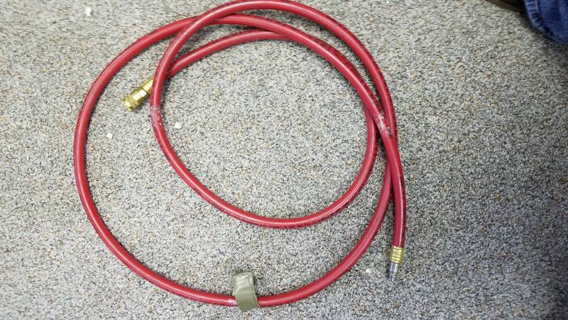 lot 1330 image: Air Compressor Hose with Fittings - Handy Size