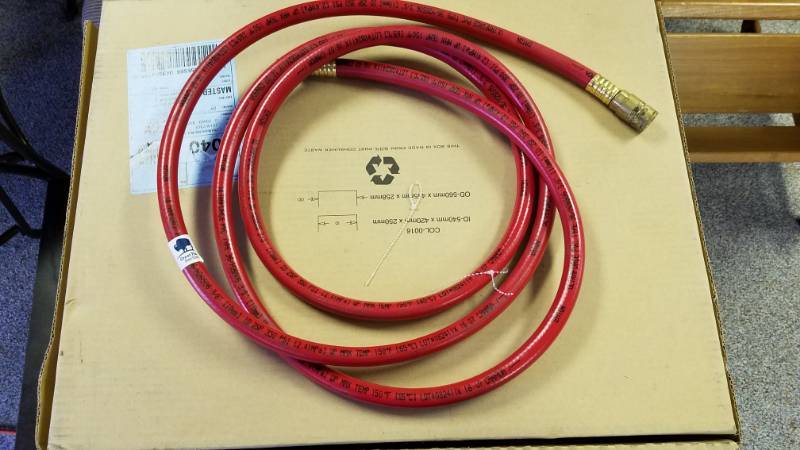 lot 1342 image: Air Compressor Hose with Fittings - Handy Size