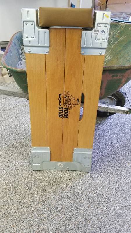 lot 1358 image: Nice Tool Stud Creeper - Steel Wheels