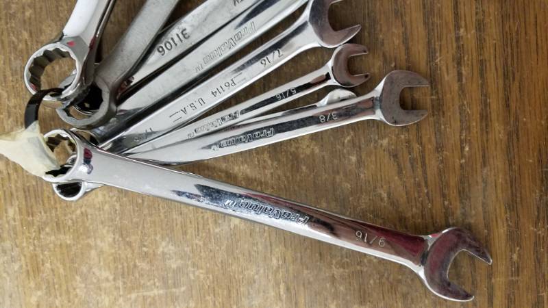 lot 1222 image: Set of Wrenches